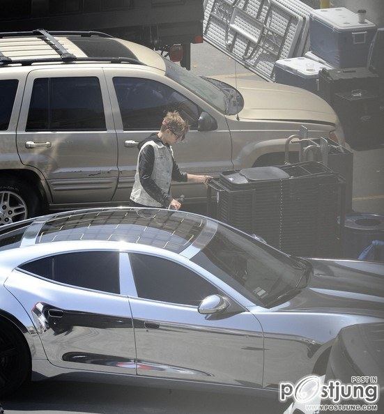 1Justin Bieber Is Having A Bad Day 2 Justin Bieber Shoots a Music Video