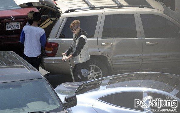 1Justin Bieber Is Having A Bad Day 2 Justin Bieber Shoots a Music Video