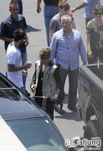1Justin Bieber Is Having A Bad Day 2 Justin Bieber Shoots a Music Video