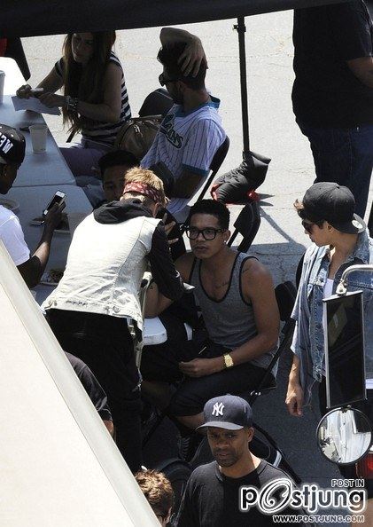 1Justin Bieber Is Having A Bad Day 2 Justin Bieber Shoots a Music Video