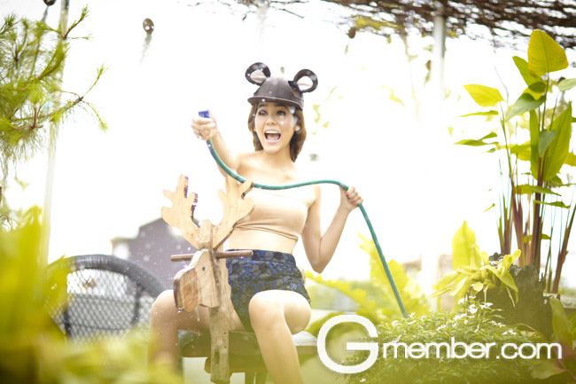 ชมพู่ อารยา ใน IN Magazine
