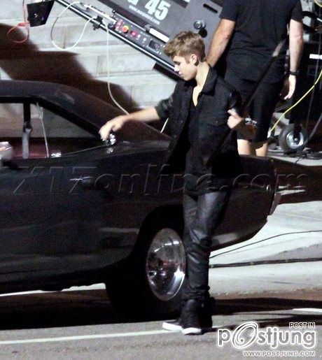 จัสตินถ่าย MV เพลง as long as you love meคะ :D