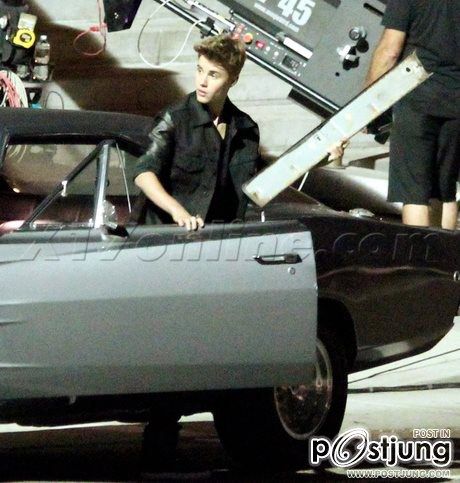 จัสตินถ่าย MV เพลง as long as you love meคะ :D