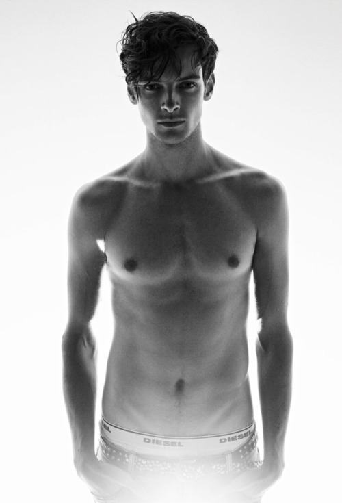 คนรัก คนใส่DIESEL