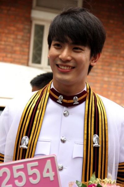สน หล่อหน้าหวานๆ