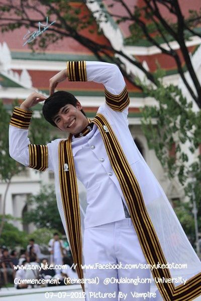 สน หล่อหน้าหวานๆ