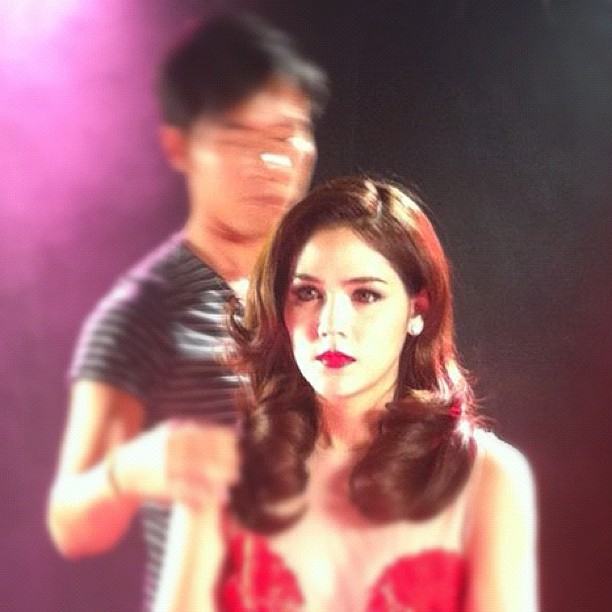 ชมพู่ อารยา เบื้องหลังการถ่ายทำ MV นางฟ้าในดวงใจ