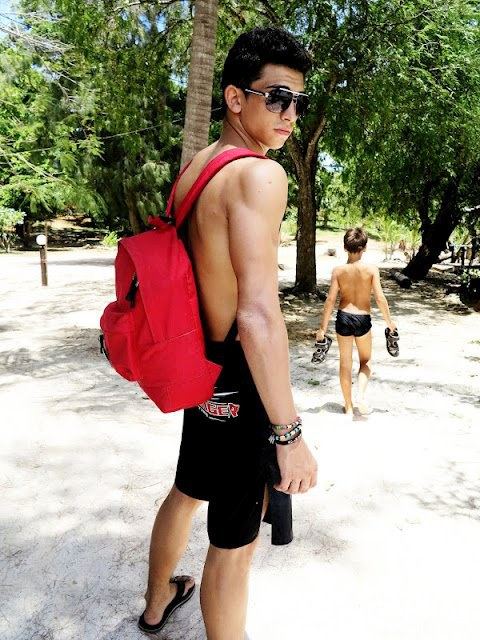 พี่หวาย เเละ อองตวน