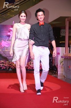 ปอย ตรีชฎา ในชุดสุดวาบหวิว