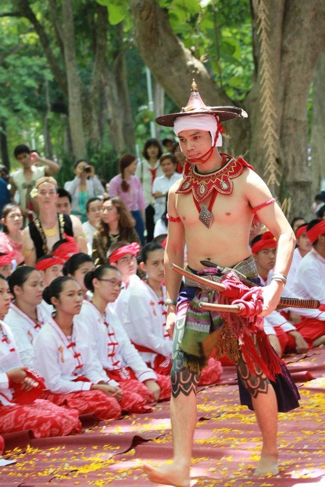 พิธีไหว้ครูวิจิตรศิลป์ มช. 2555