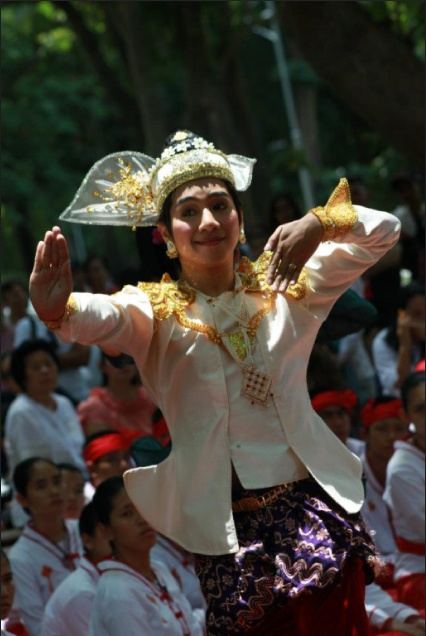 พิธีไหว้ครูวิจิตรศิลป์ มช. 2555