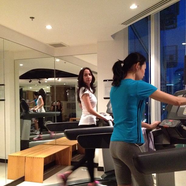 มาออกกำลังกายกับอั้มนะค่ะ