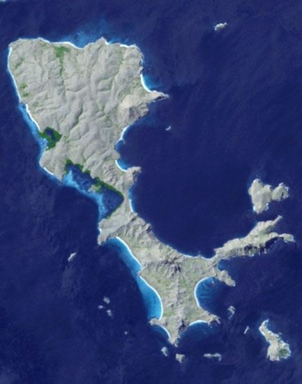 เกาะรูปหน้าการ์ตูน เกาะเลสเซอร์ ประเทศอินโดนิเซีย