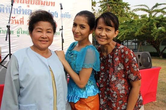 ละครใหม่ ราชินีลูกทุ่ง