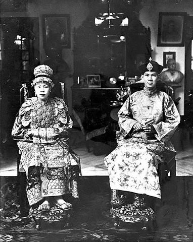 Peranakan national costume