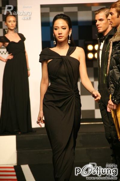 สวยเริ่ดดุจนางพญา @&ldquo;AIS World of Champion&rdquo;!!