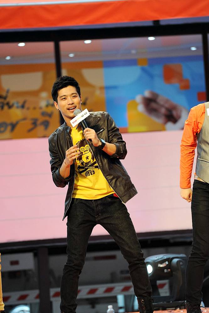 ดาราและเหล่าเอเอฟในงาน True Move H 3+