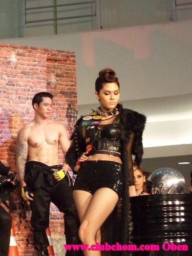 ชมพู่ อารยา ในงาน Motor Bike 2012 @ ระยอง