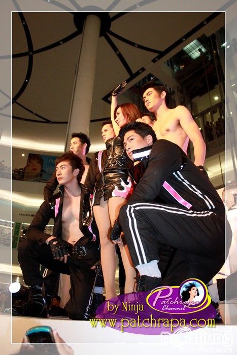 อั้ม พัชราภา ในงาน Laemtong Motor Show 2012 @ ระยอง !!!