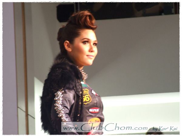 ชมพู่ อารยา ในงาน Motor Bike 2012 @ Laemtong Rayong