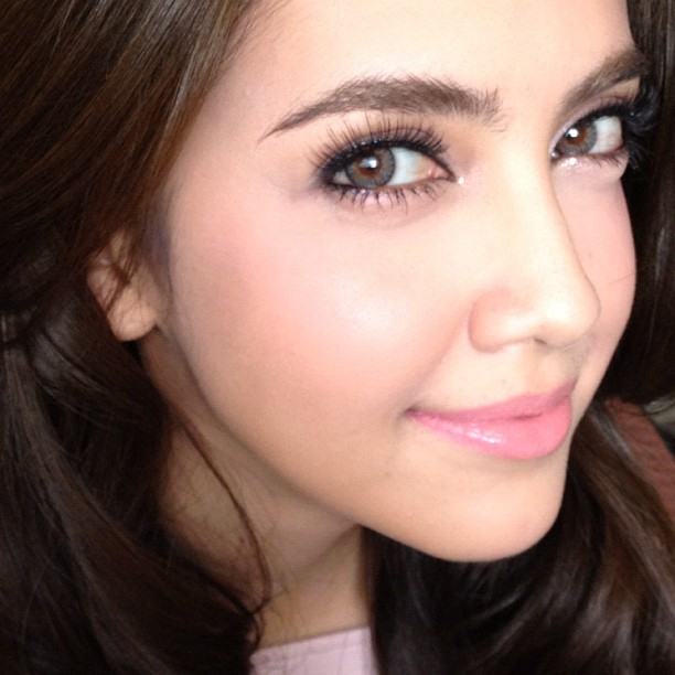 เหล่าดาราลูกครึ่งคนสวยยย คุณชอบสวยสไตล์ไหนมาแชร์กันเลย !