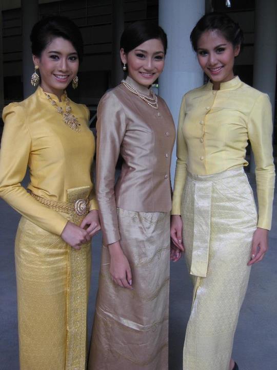 น้องแนน  สุพัตรา จูเจริญ รองMUT2012 ในชุดไทย