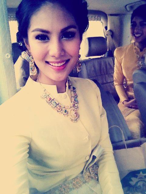 น้องแนน  สุพัตรา จูเจริญ รองMUT2012 ในชุดไทย
