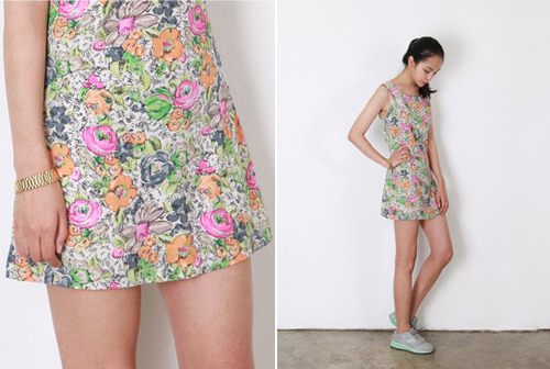 ชุดเดรสลายดอก ใส่สวยได้ทุกเมื่อ ไม่มีตกยุค