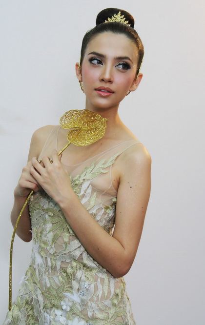 ซาร่า เล็กจ์