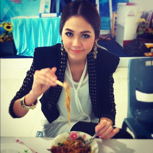 ชมพู่ อารยา จาก Instagram