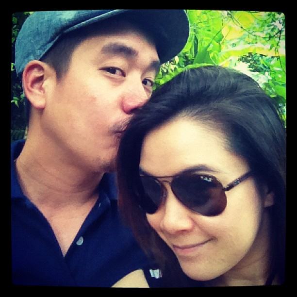 สุดอบอุ่น!ภาพ'แบงค์ พัชร'ประคบประหงมศรีภรรยา'นิหน่า สุฐิตา'