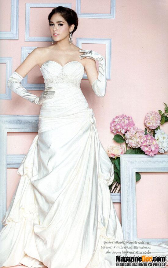 ชมพู่-อารยา @ WEDDING vol.13 no.56 August 2012