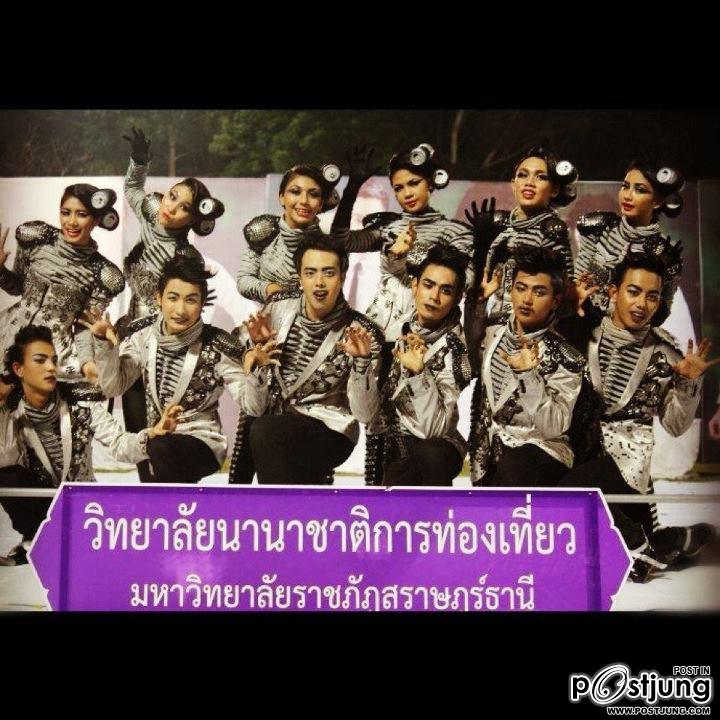 เชียร์หลีดเดอร์ อินเตอร์ เลดี้ กาก้า
