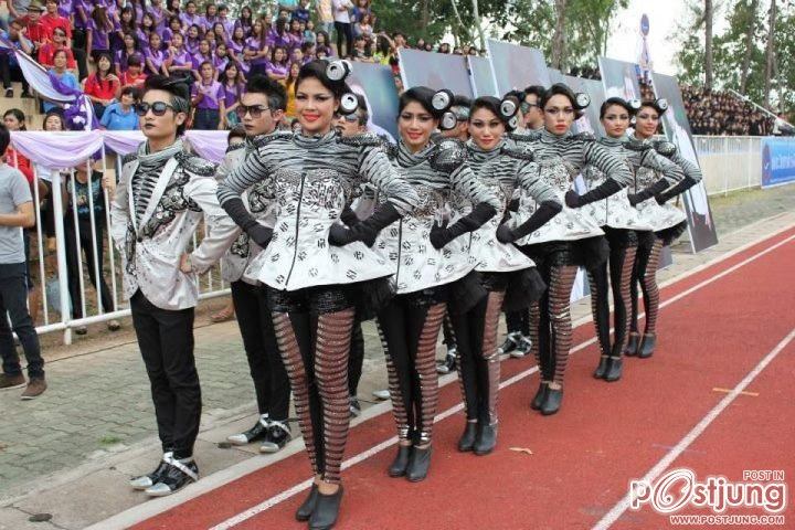 เชียร์หลีดเดอร์ อินเตอร์ เลดี้ กาก้า