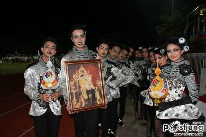 เชียร์หลีดเดอร์ อินเตอร์ เลดี้ กาก้า