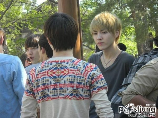 คริส exo m