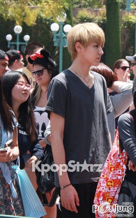 คริส exo m