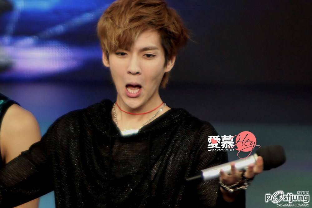 คริส exo m