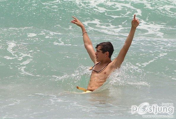 Austin Mahone Filming His Music Video In Florida