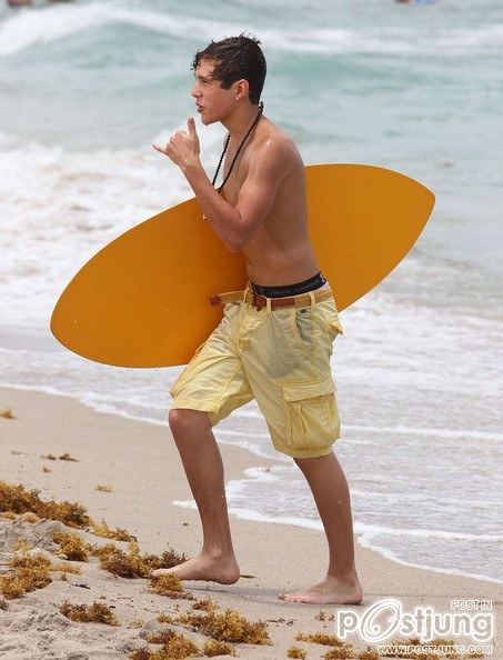 Austin Mahone Filming His Music Video In Florida