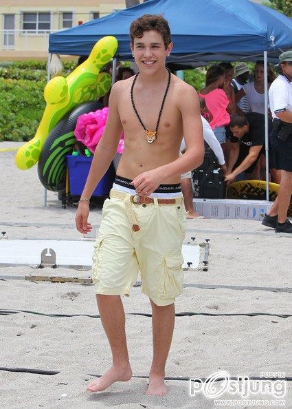 Austin Mahone Filming His Music Video In Florida