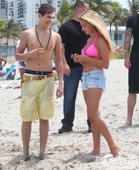 Austin Mahone Filming His Music Video In Florida