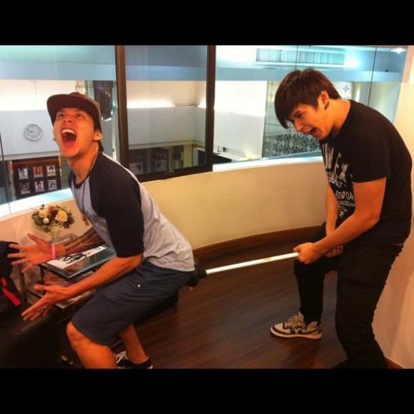 แทค ได้ฉายาใหม่แล้ว "ผู้ชายชอบดูด"