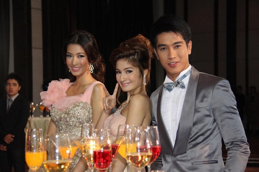 แซบเว่อร์!! จัดเฟอร์รารี่ให้ 'แพนเค้ก' นั่งเชิดเปิดฉาก 'พริกกับเกลือ