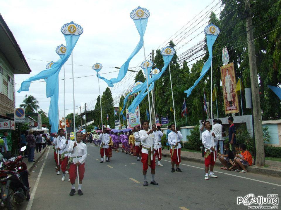สุดอลังการต้นเทียนพรรษาจากเมืองประโคนชัย