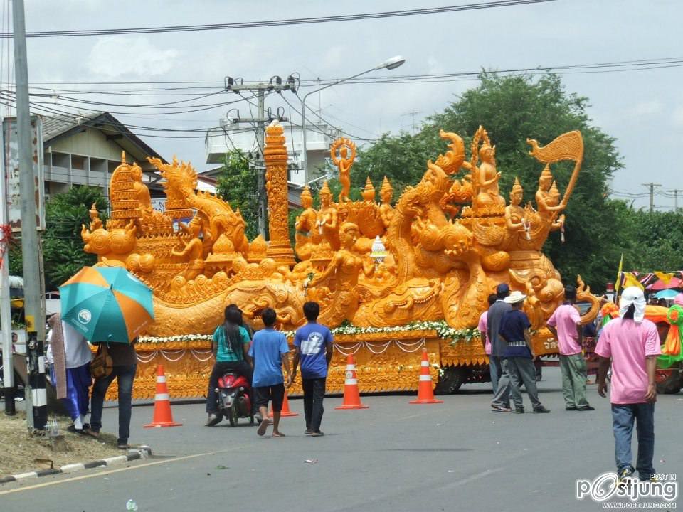 สุดอลังการต้นเทียนพรรษาจากเมืองประโคนชัย