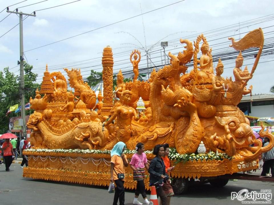 สุดอลังการต้นเทียนพรรษาจากเมืองประโคนชัย