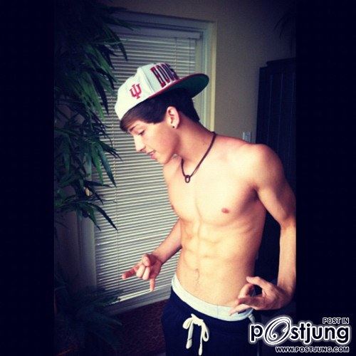 คนรักหนุ่มเซ็กซี่ 302