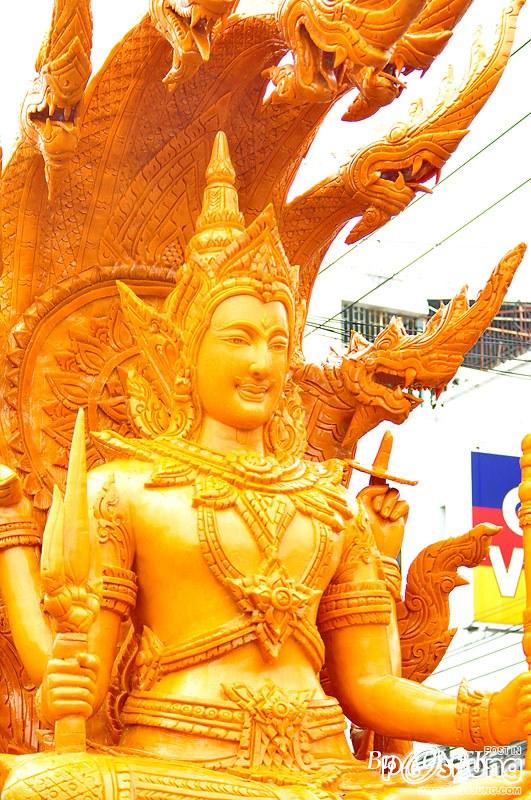 เทียนอุบลราชธานี ปี 2555