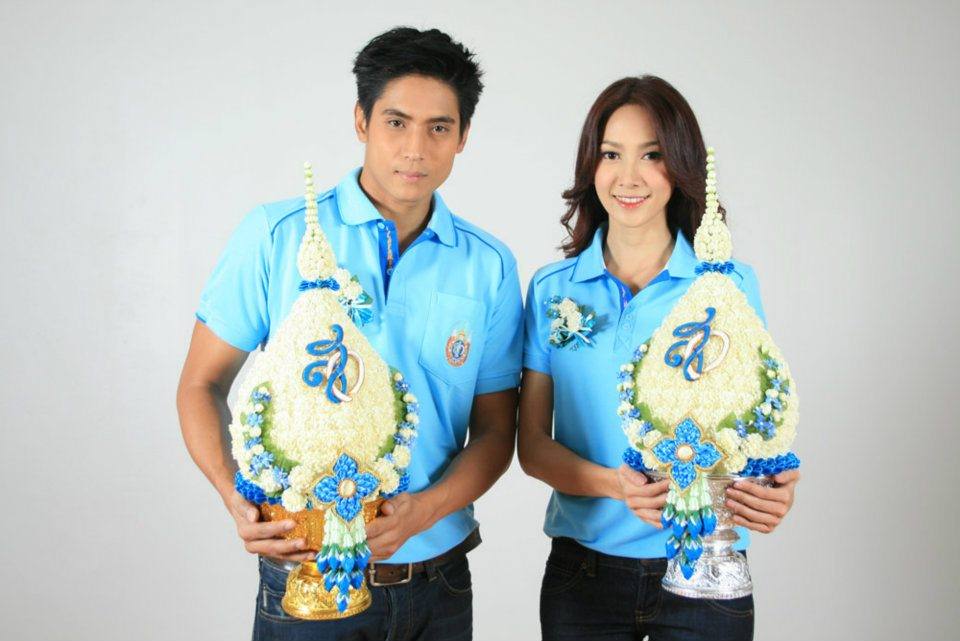 นักแสดงถ่ายรูปร่วมกันเนื่องวันแม่ เช่น ยุ้ย เอก ธันญ์...